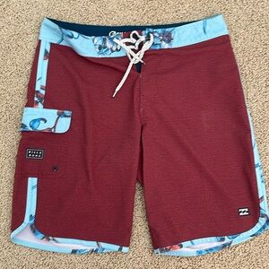 Men’s Billabong board shorts.